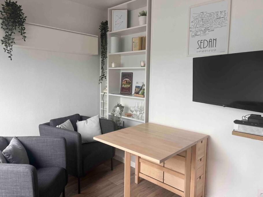 Appartement La Belle Etoile à Sedan Extérieur photo